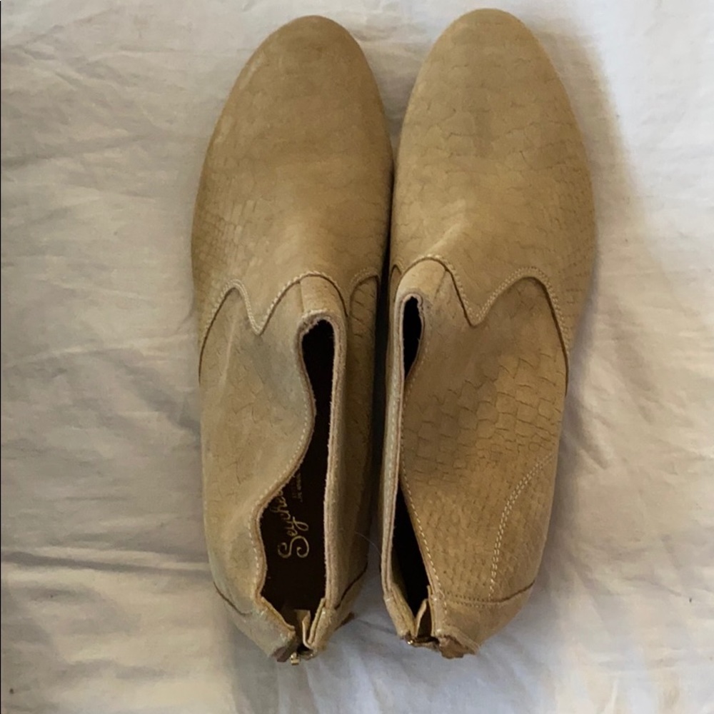 Seychelles Suede Ankle Boot